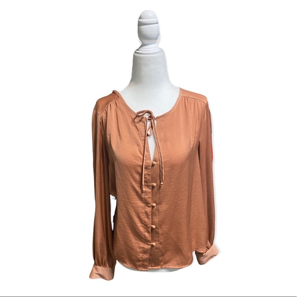 silk satin peach button up blouse long sleeve - Picture 2 of 3